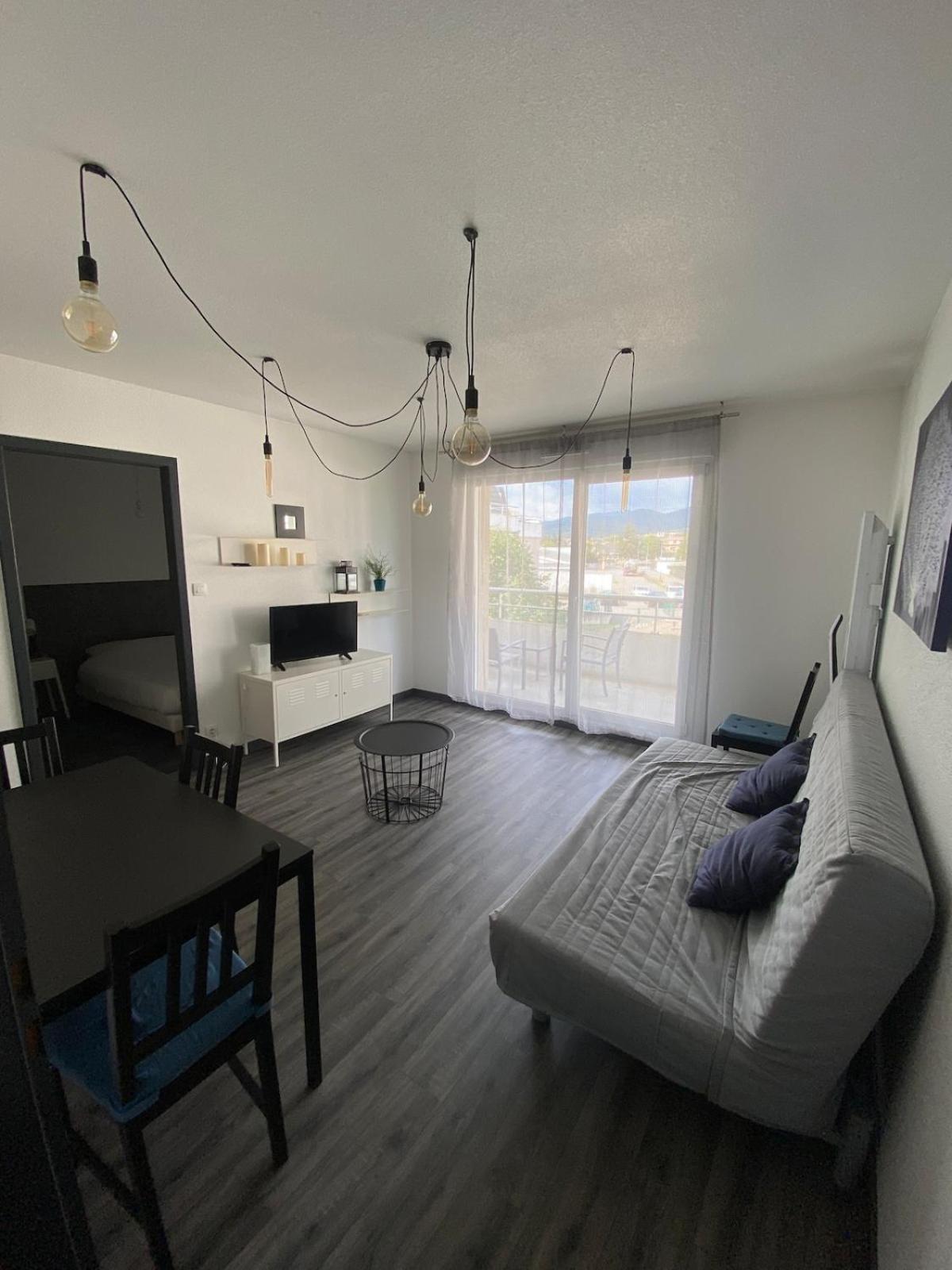 U1 Chaleureux Appartement Avec Balcon A Uffholtz Eksteriør billede